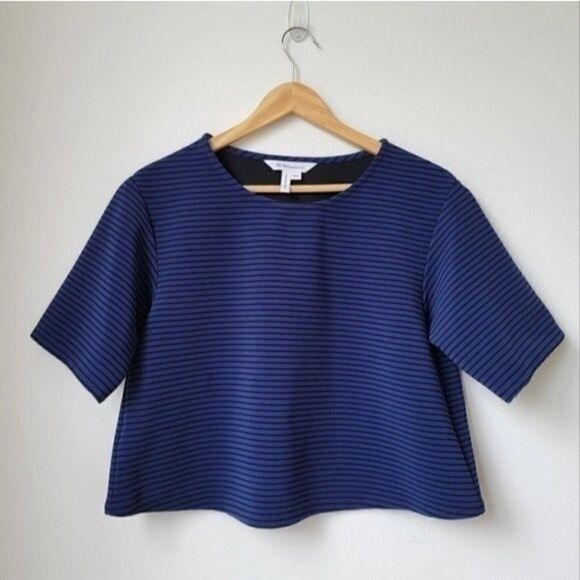 BCBGENERATION Black Blue Striped Crop Top - Picture 1 of 6